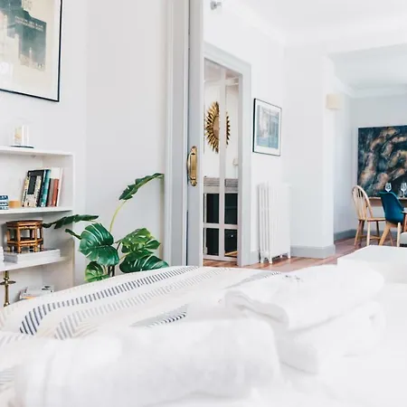 Gran Via By People Apartment